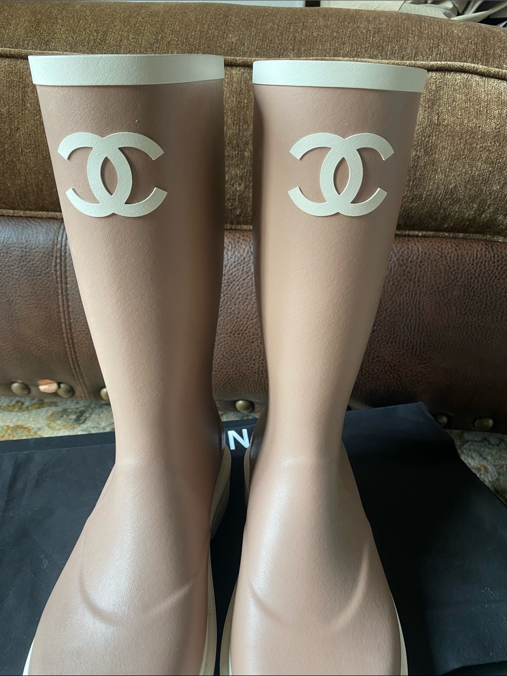 NEW CHANEL Blush Pink and Cream Tall Logo Rain Boots 2025 Collection Size 38 - Picture 2 of 9
